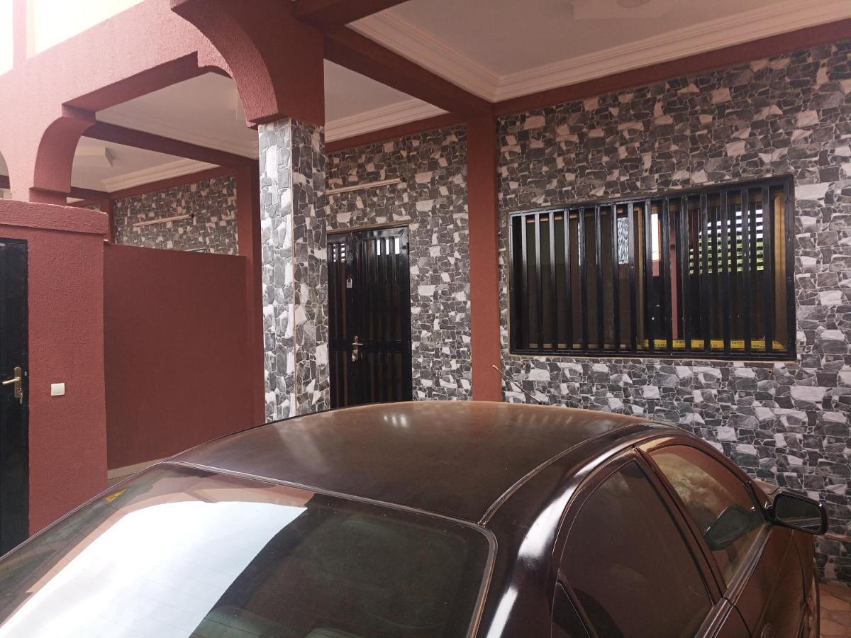 Residence Lynda Prestige Ouagadougou Exterior foto